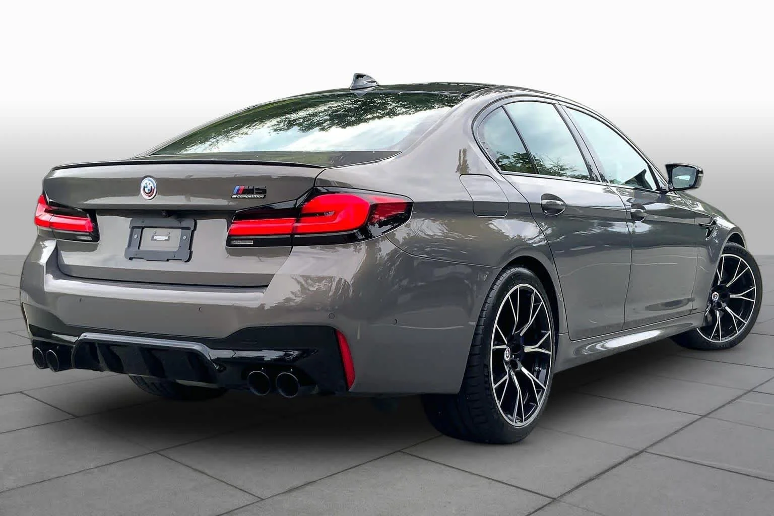 Certified Used 2023 Alvite Grey Metallic BMW  image 12