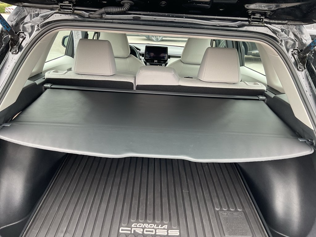 Used 2026 Jet Black Toyota L image 17