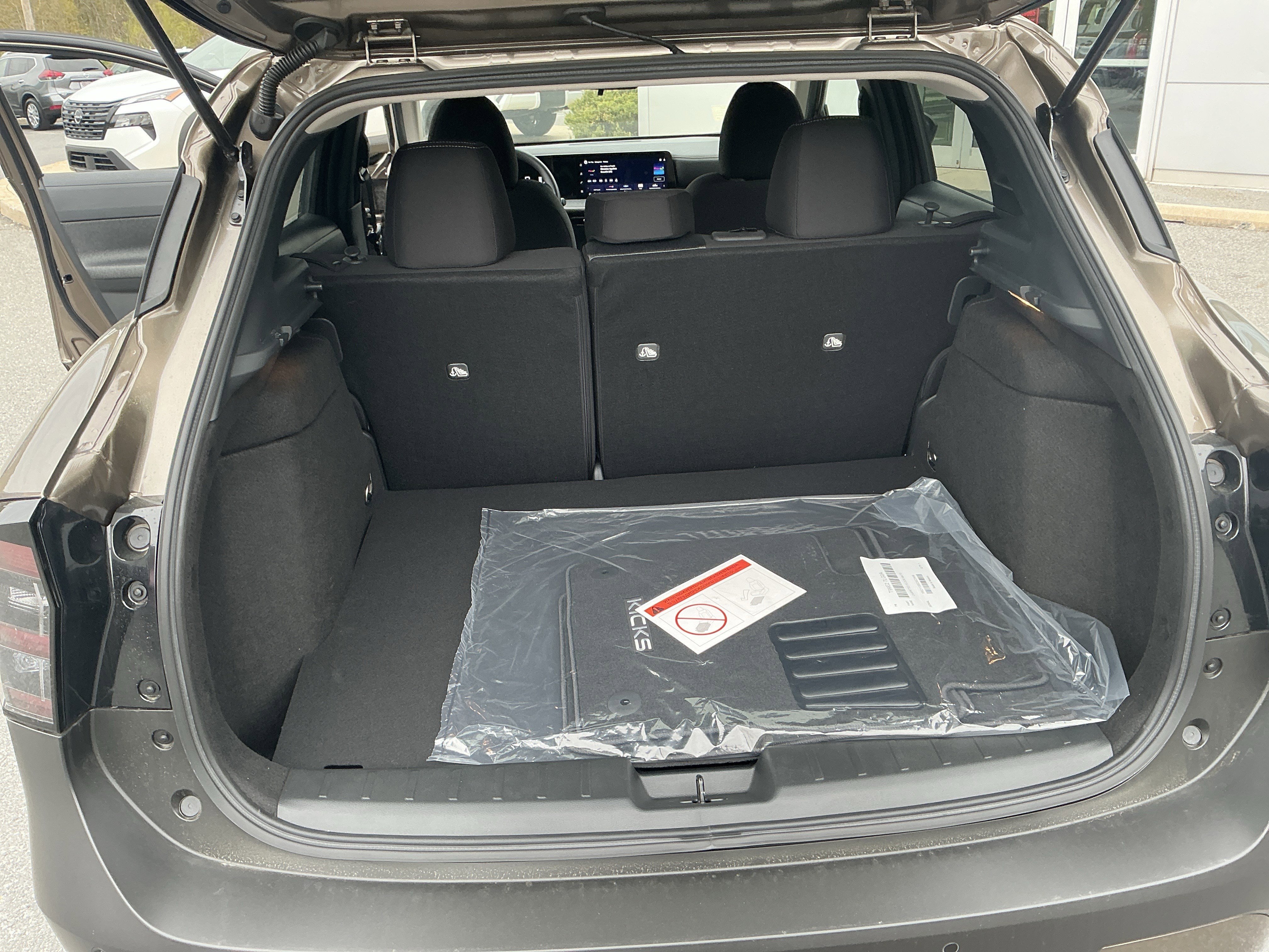 2026 Nissan KICKS SV AWD - Photo 18