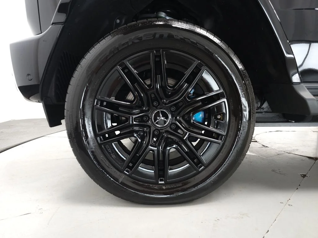 Certified Used 2025 Black Mercedes-Benz G 580 image 36