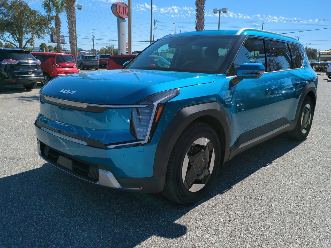 New 2026 Ocean Blue Kia Wind image 9