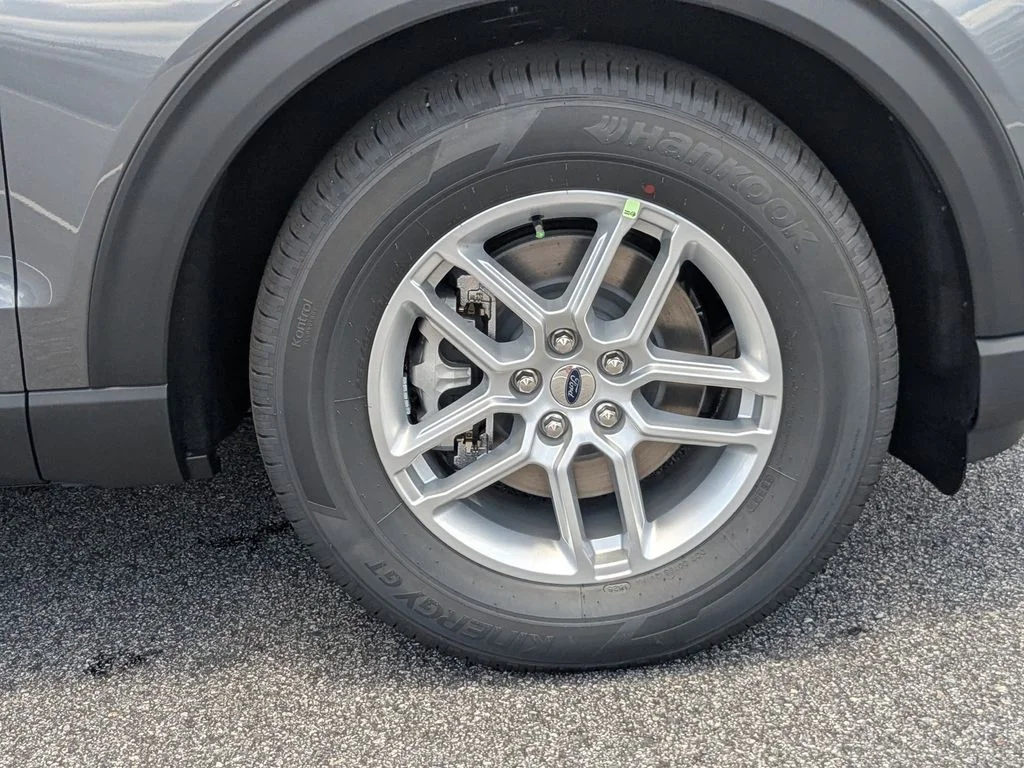 New 2026 Carbonized Gray Metallic Ford Active image 12