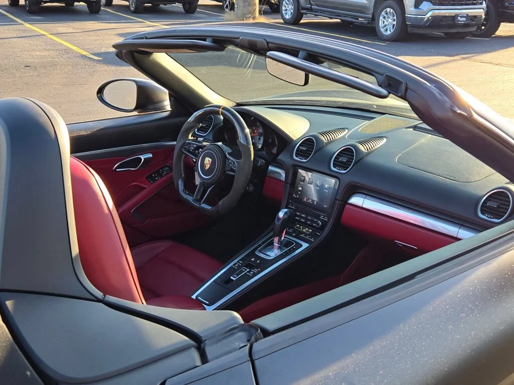 Used 2018 Black Porsche Base image 31