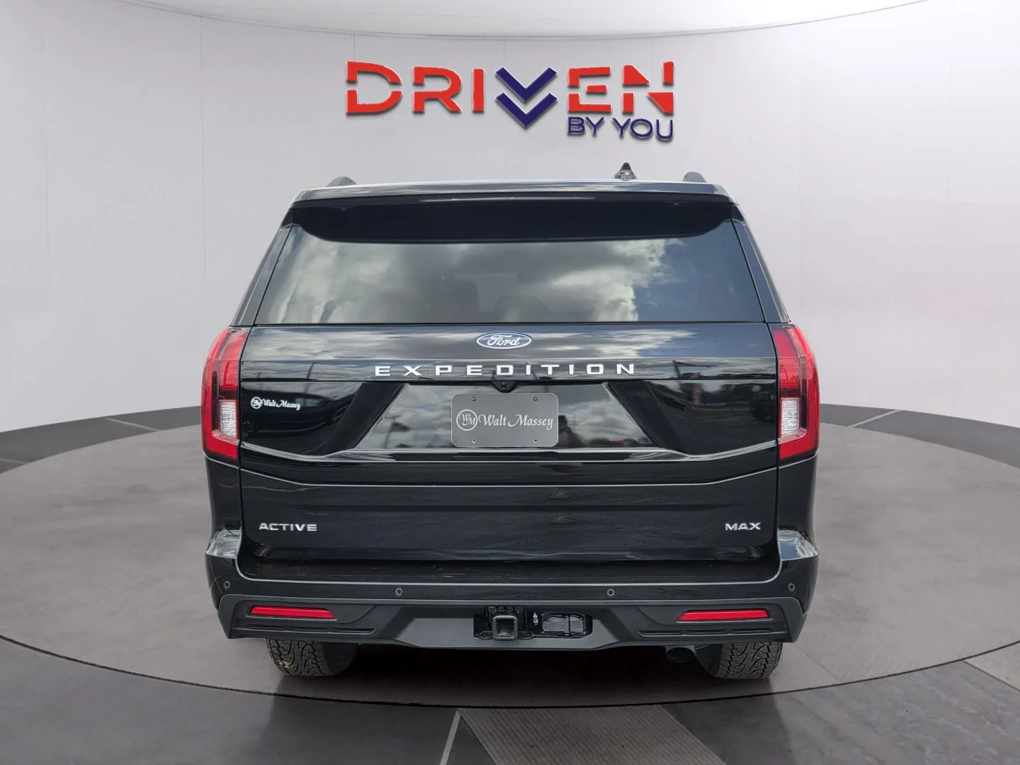 Used 2025 Agate Black Ford Active image 4