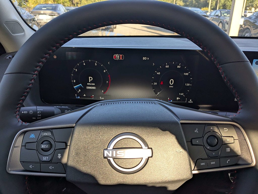 New 2026 Aspen White TriCoat / Super Black Two-tone Nissan SR image 29