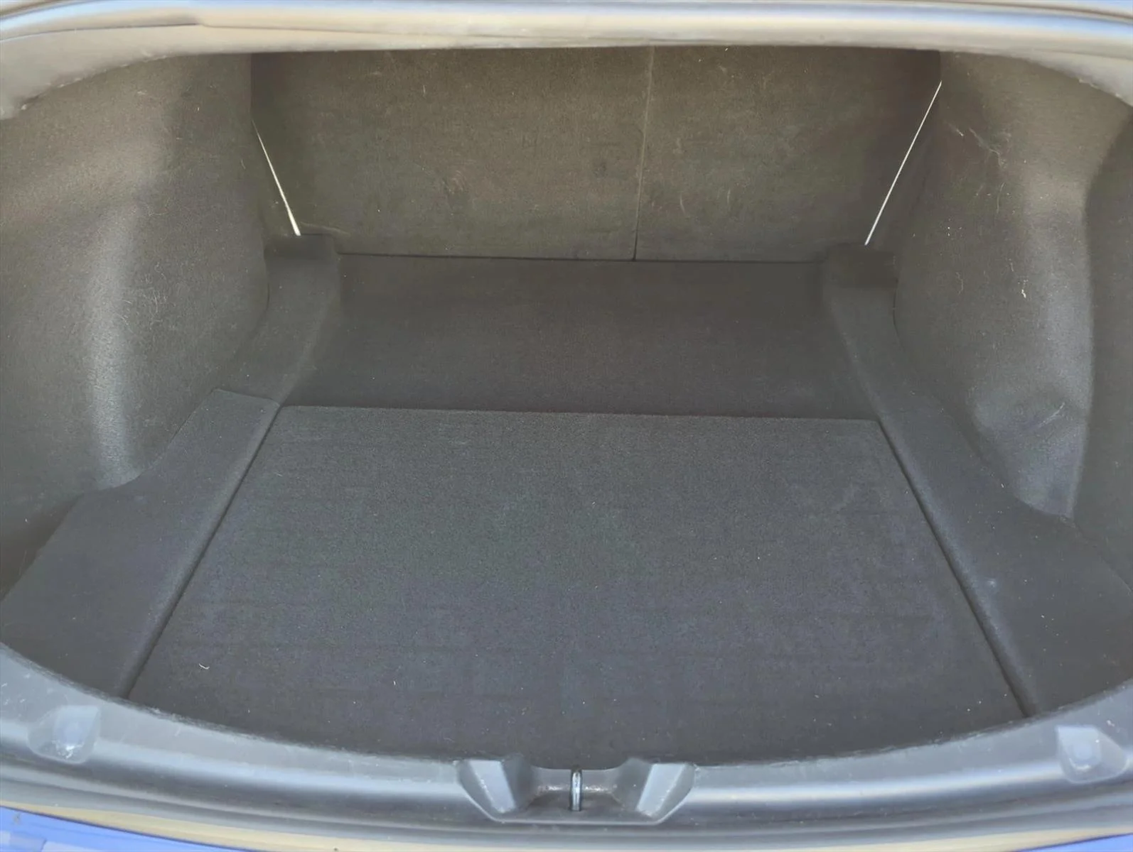 Used 2022 Blue Tesla Long Range image 5