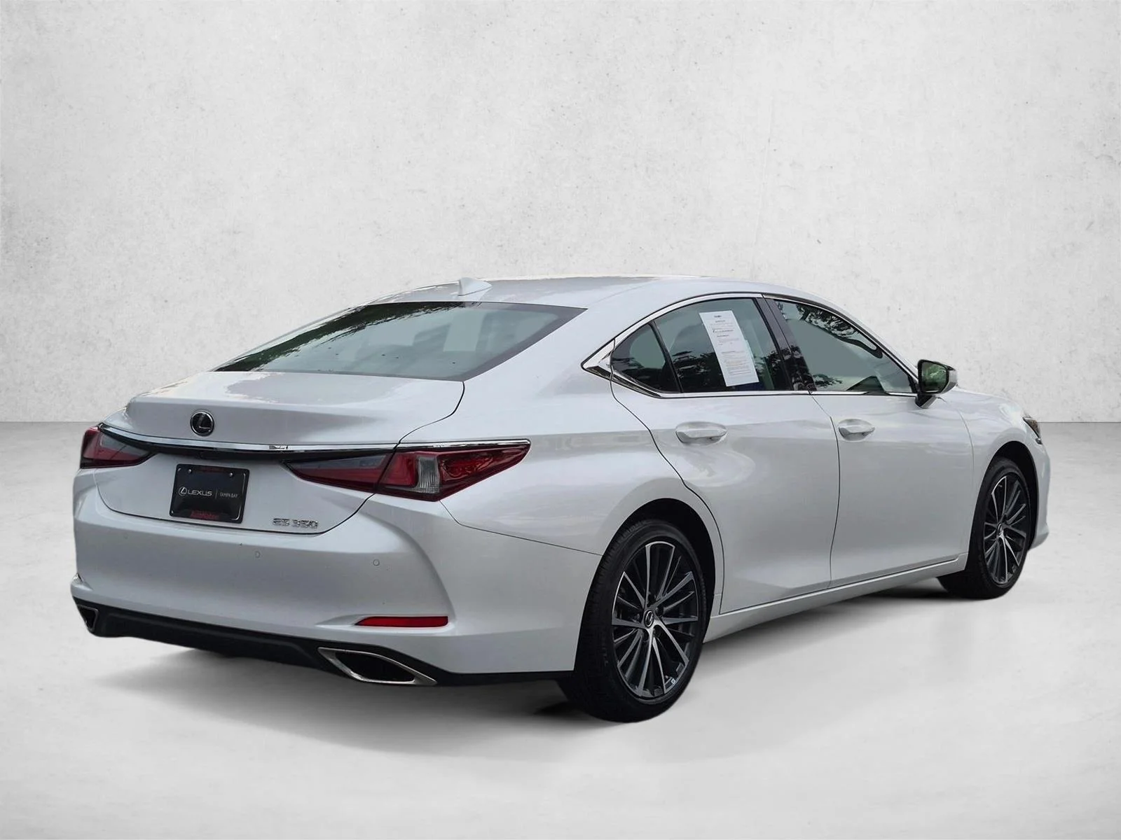 Certified Used 2025 Eminent White Pearl Lexus ES 350 image 5