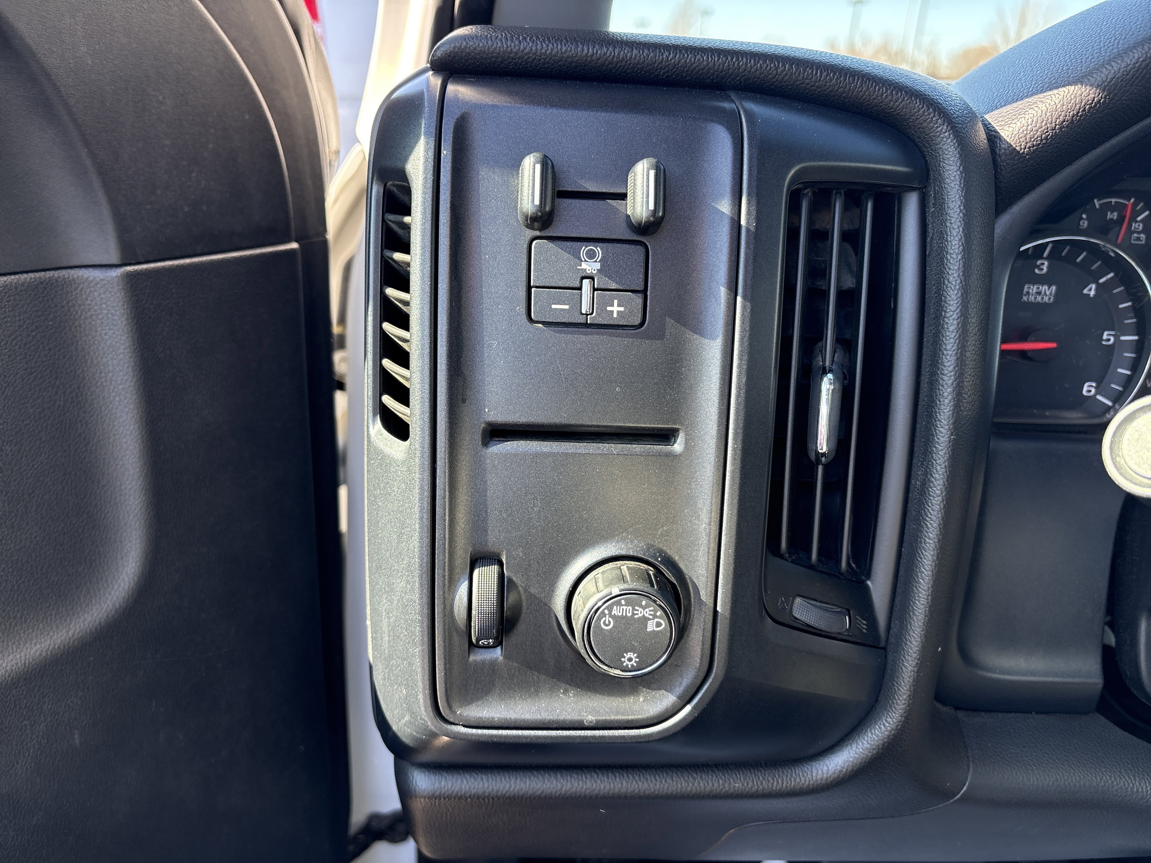 Used 2016 Summit White Chevrolet Work Truck image 13
