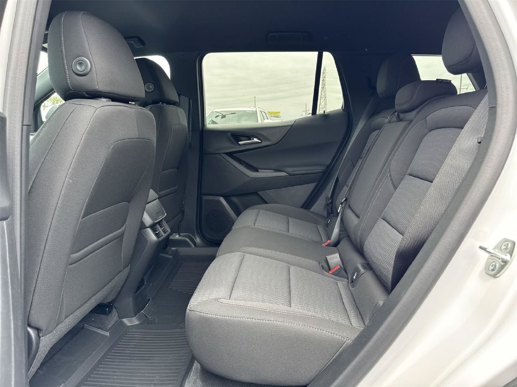 New 2026 Summit White Chevrolet LT image 27