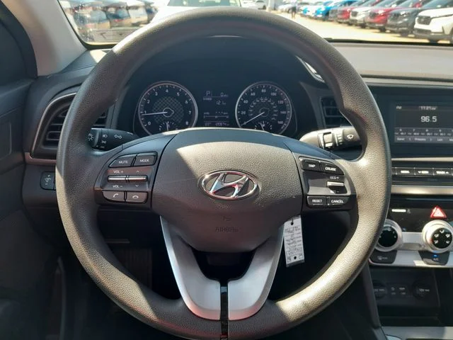 Used 2019 Gray Hyundai SE image 13