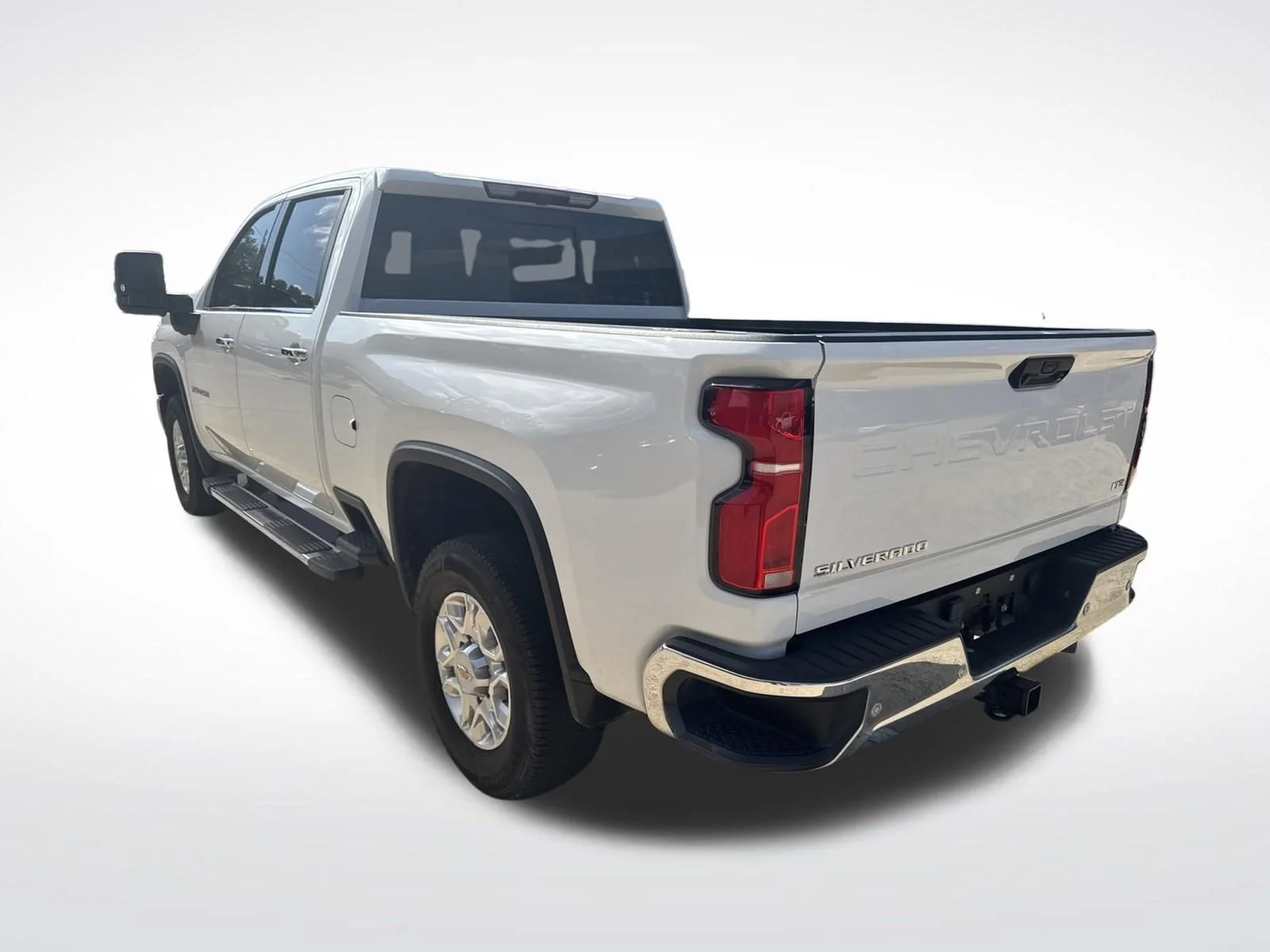 Used 2024 Summit White Chevrolet LTZ image 6