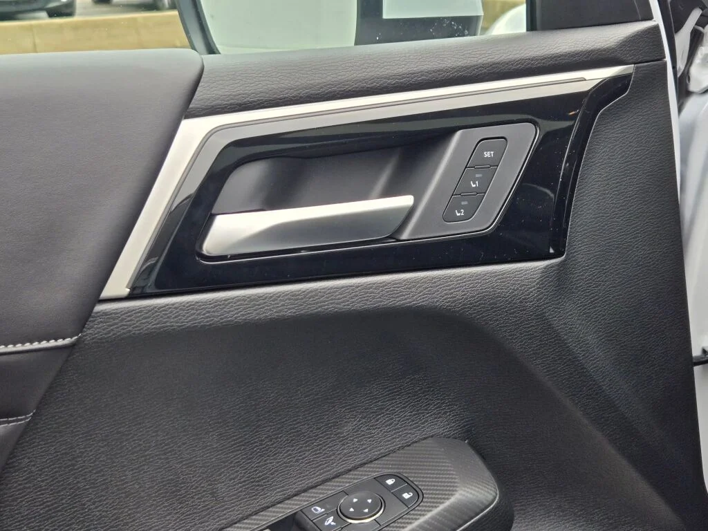 2026 Mitsubishi Outlander SEL - Photo 22