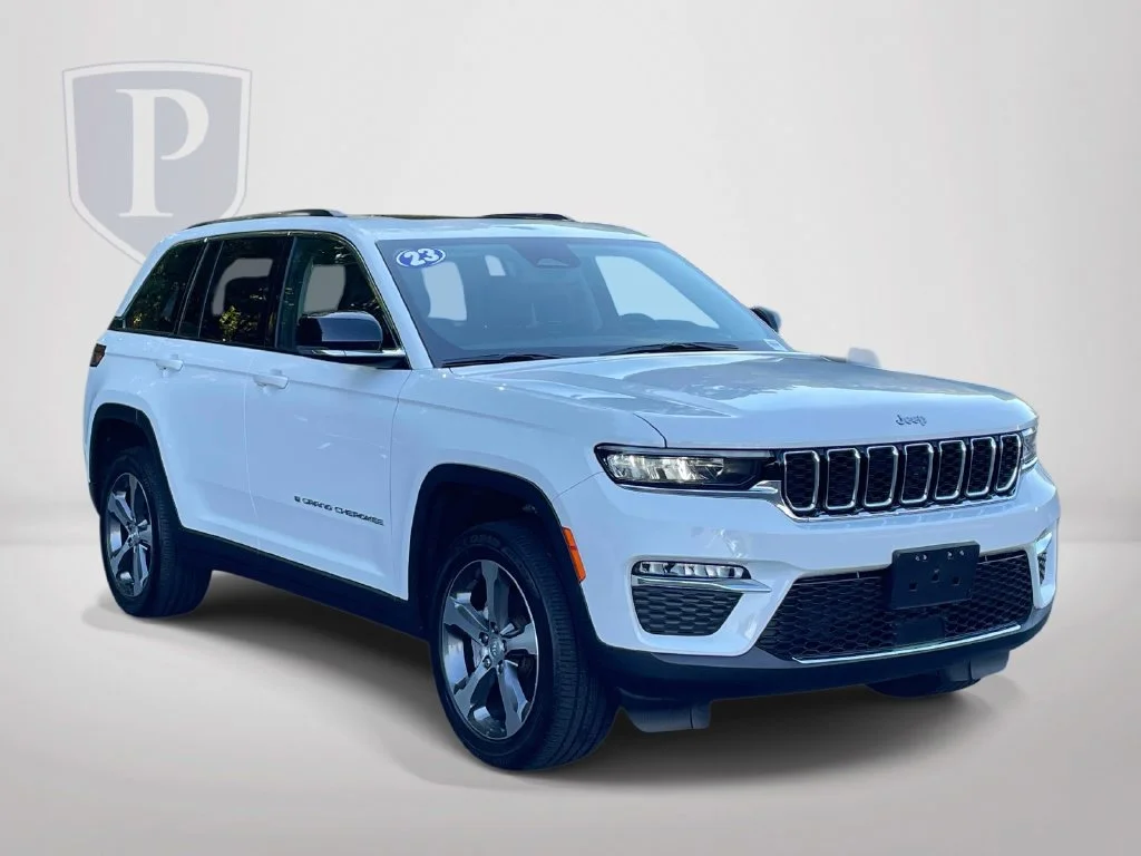 Used 2023 White Jeep Limited image 2