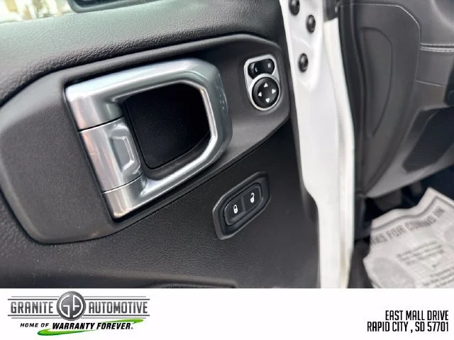 2025 Jeep Wrangler 4-Door Rubicon - Photo 12