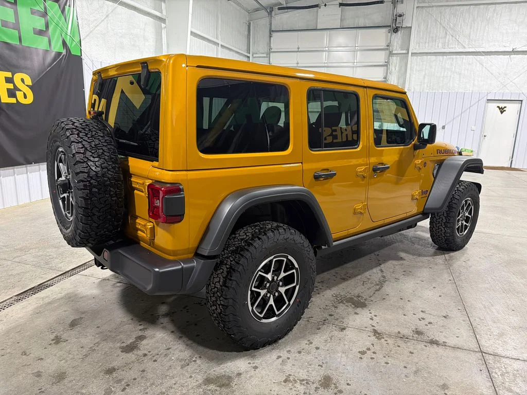 New 2026 Goldilocks Exterior Paint Jeep Rubicon image 6