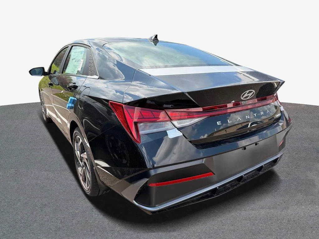 Used 2026 Black Hyundai Limited image 2