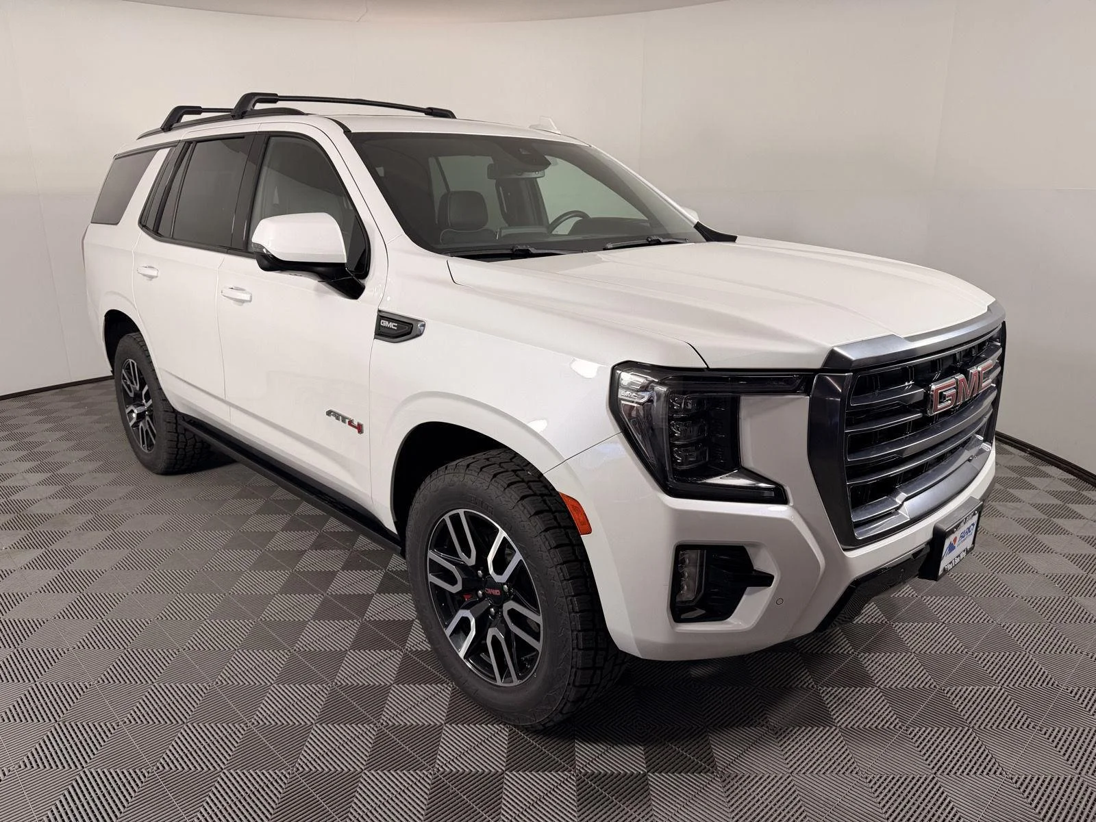 Used 2023 White Frost Tricoat GMC AT4 image 10