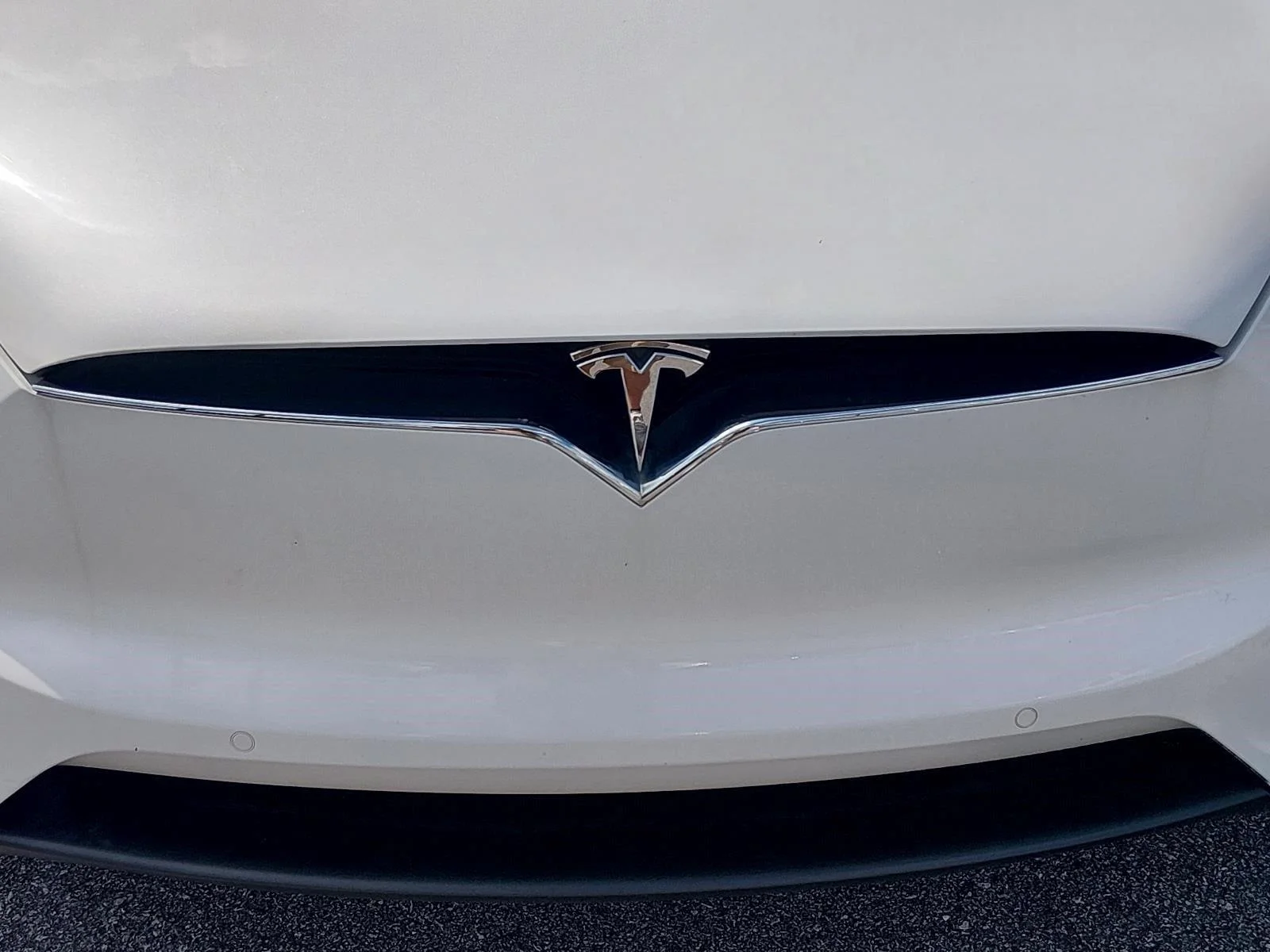 Used 2017  Tesla 90D image 9
