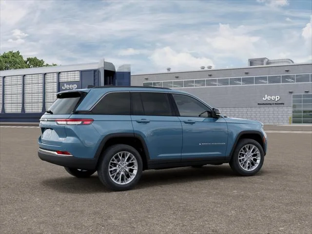 New 2027 Steel Blue Paint Jeep Limited image 14