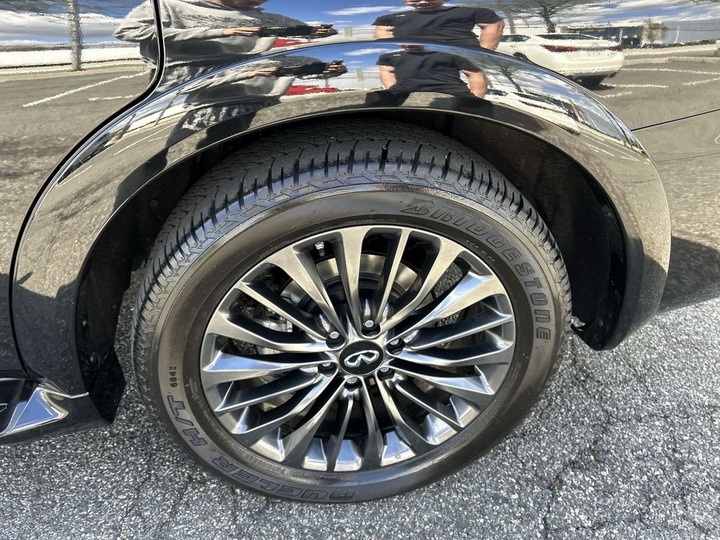 Certified Used 2024 Black INFINITI Sensory image 11