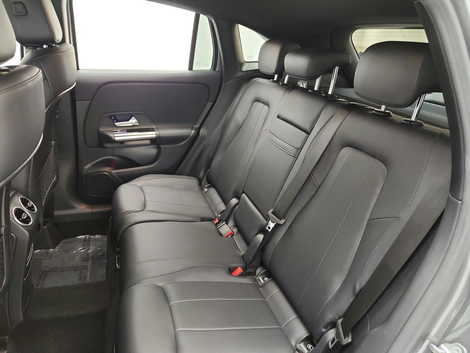 Used 2023 Mountain Grey Metallic Mercedes-Benz GLA 250 SUV image 13