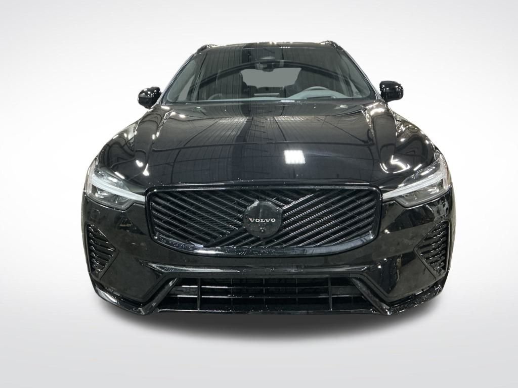 New 2026 Black Volvo B5 Ultra Black Edition image 2
