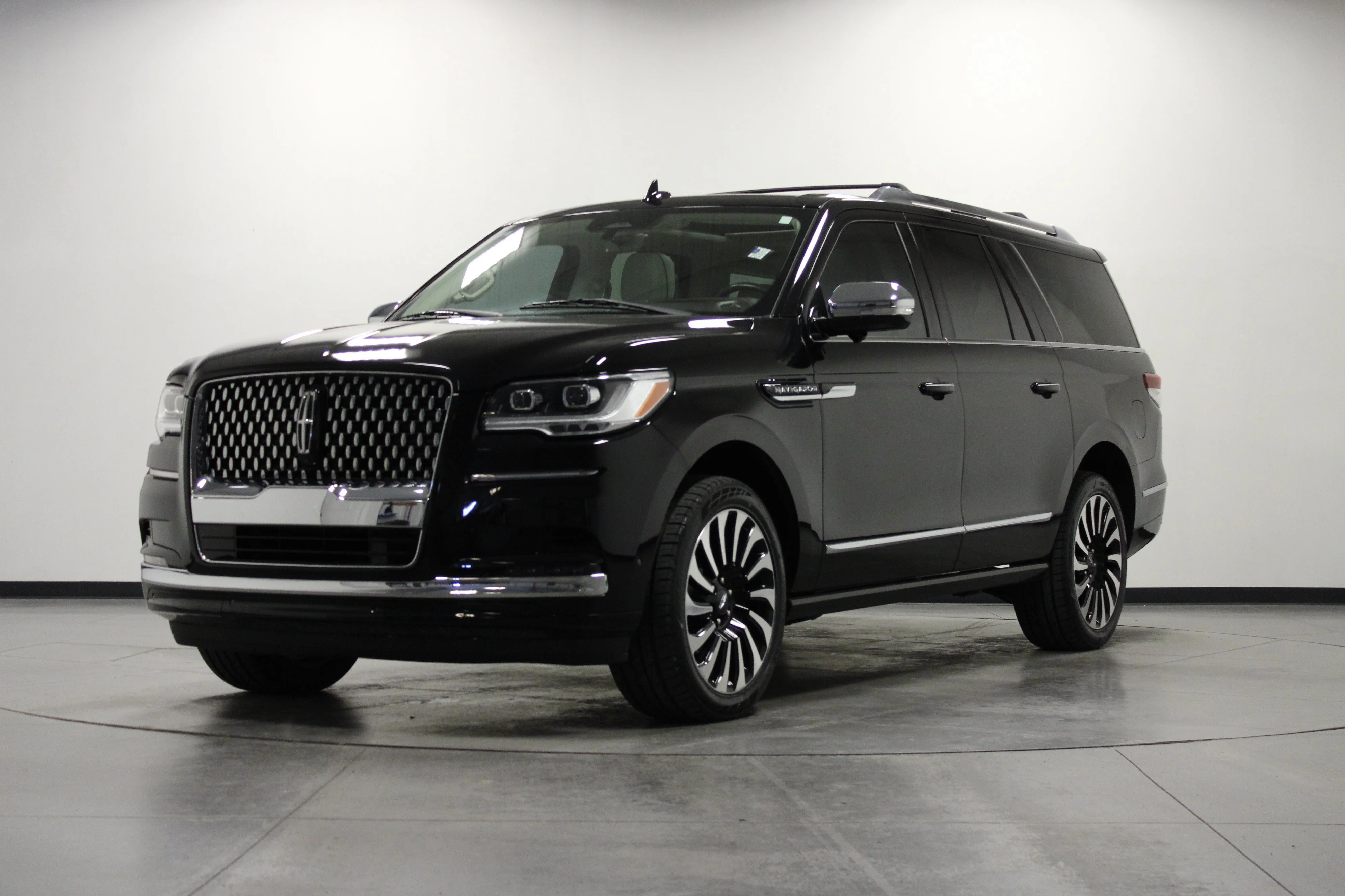 Used 2023 Black Metallic Lincoln Black Label image 8