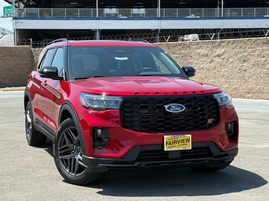 New 2026 Rapid Red Metallic Tinted Clearcoat Ford ST image 2