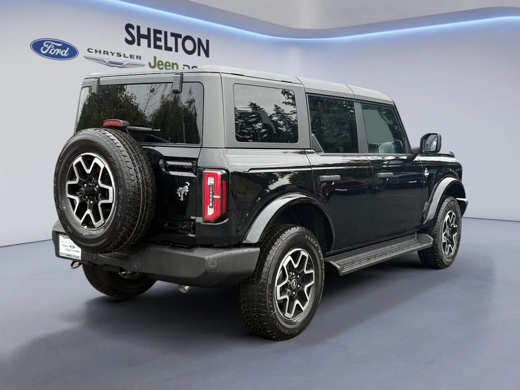 New 2026 Shadow Black Ford Outer Banks® image 5
