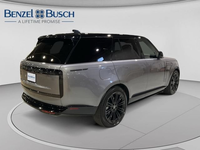 Used 2024 Gray Land Rover SE image 6