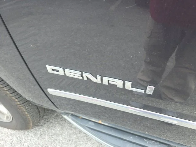 Used 2017 Silver GMC Denali image 8