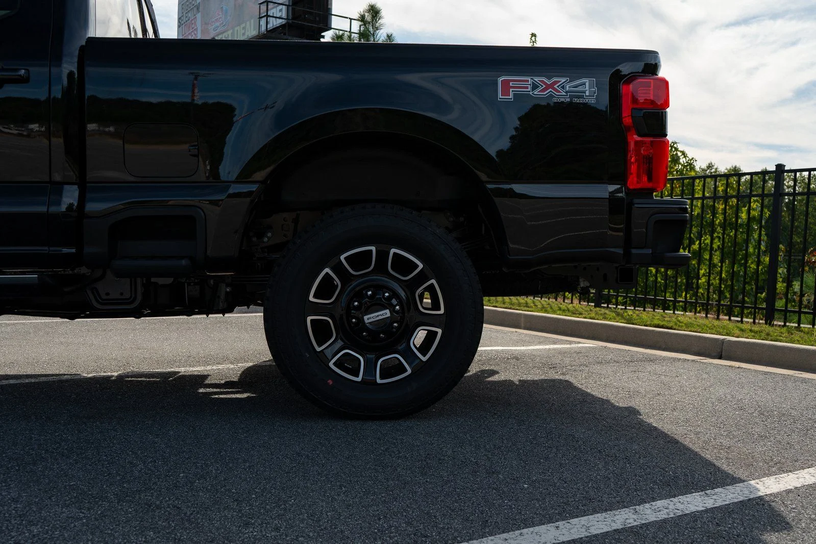 2026 Ford F-250 Super Duty Platinum - Photo 12