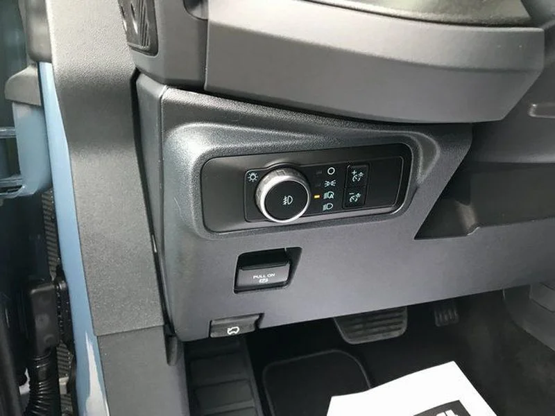 New 2025 Azure Gray Metallic Tri-Coat Ford Badlands® image 7