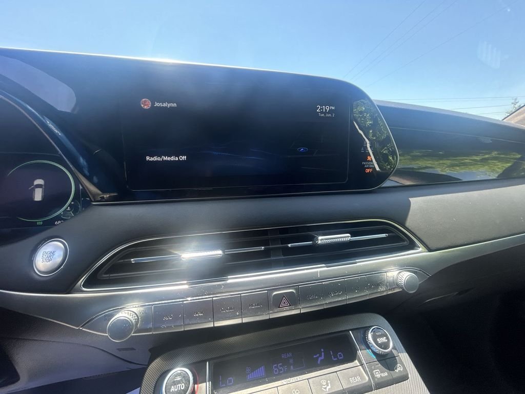 Used 2022 Hyper White Hyundai Calligraphy image 23