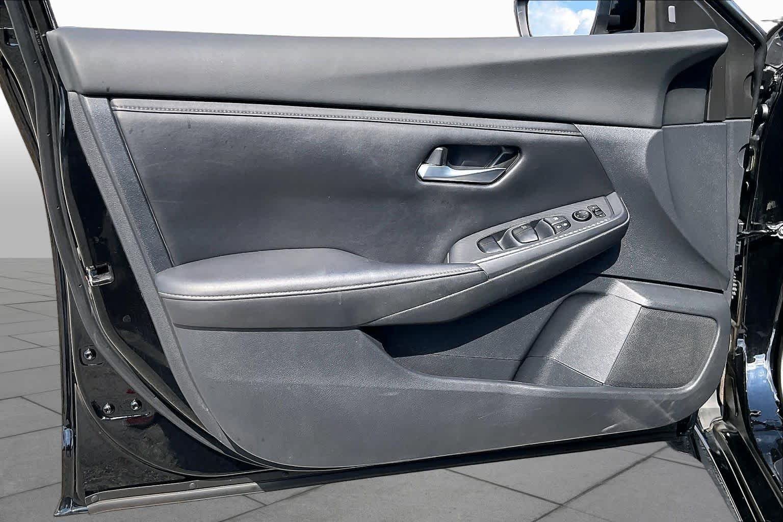 Used 2021 Super Black Nissan SV image 19