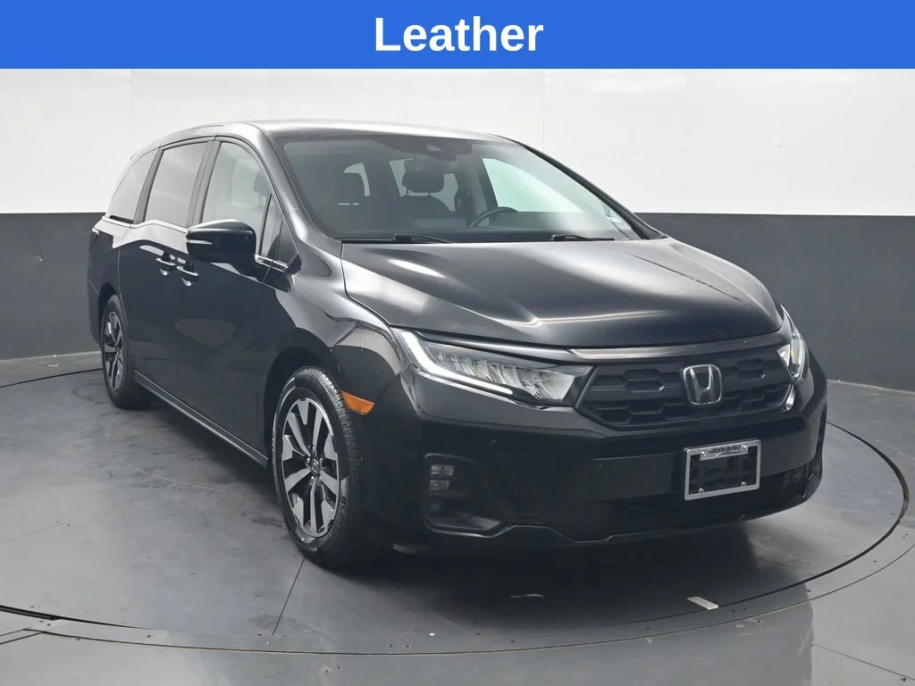 Used 2025  Honda EX-L image 2