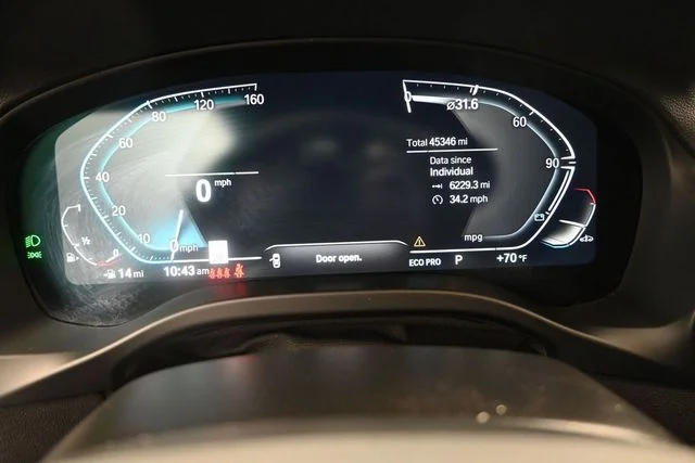 Used 2024  BMW xDrive30i image 12