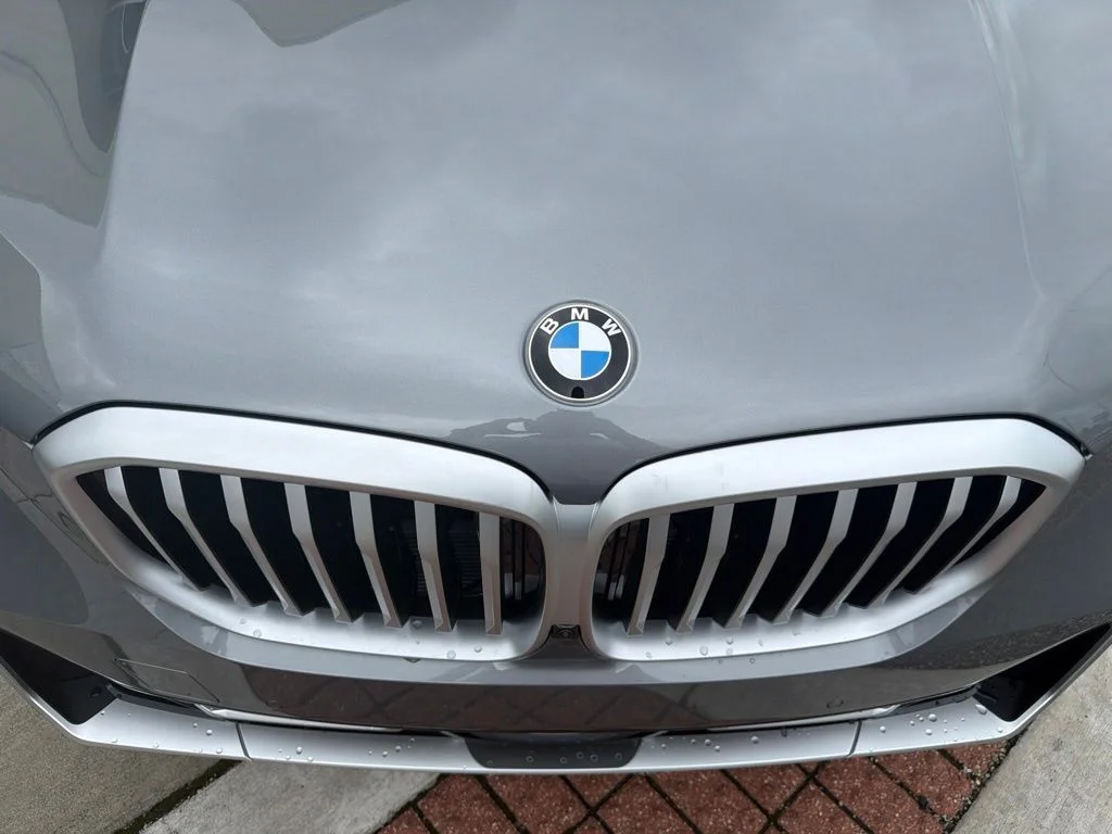 New 2026 Skyscraper Grey Metallic BMW sDrive40i image 12