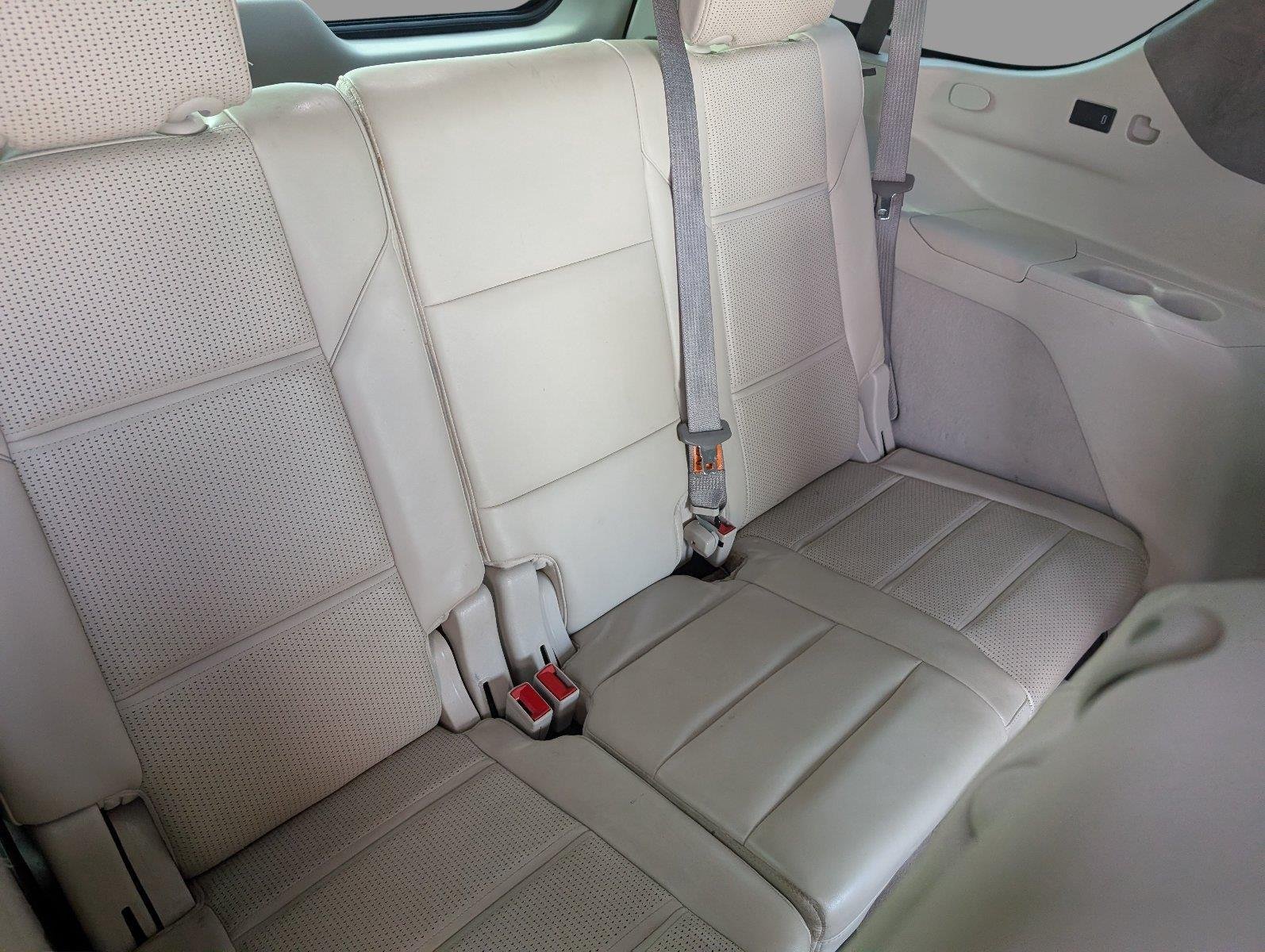 Used 2021 CRYSTAL WHITE TRICOAT Cadillac Premium Luxury Platinum image 41