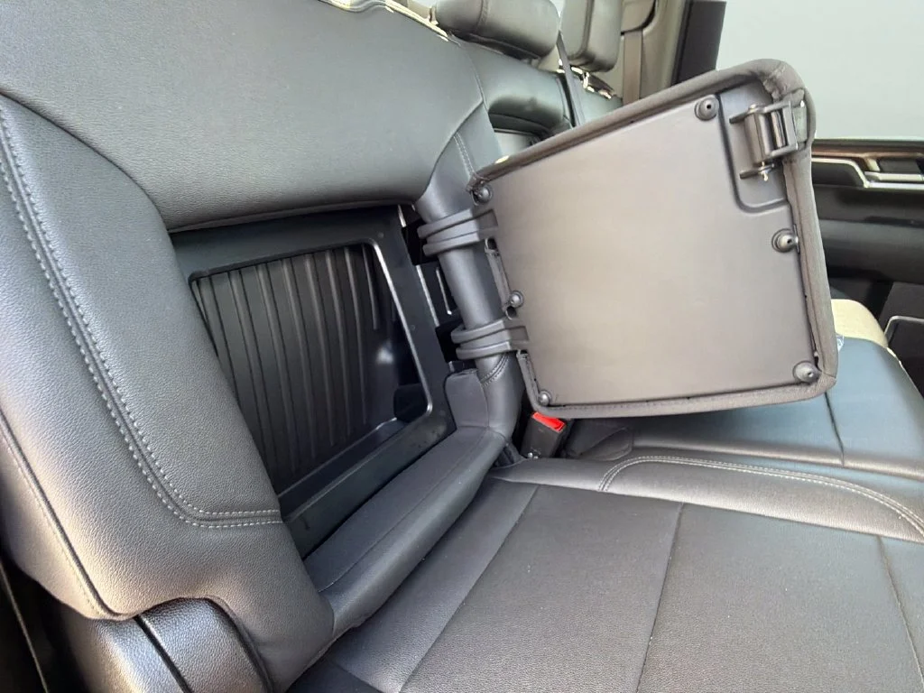 Used 2025 Sterling Gray Metallic Chevrolet LT image 31