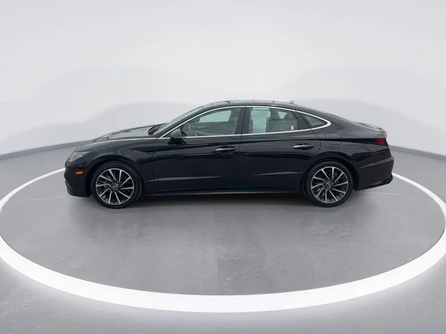 Used 2023 Blue Hyundai Limited image 5