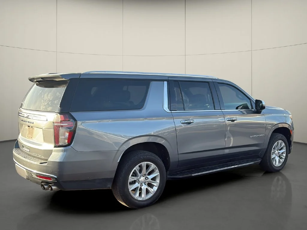 Used 2022 Gray Chevrolet Premier image 7