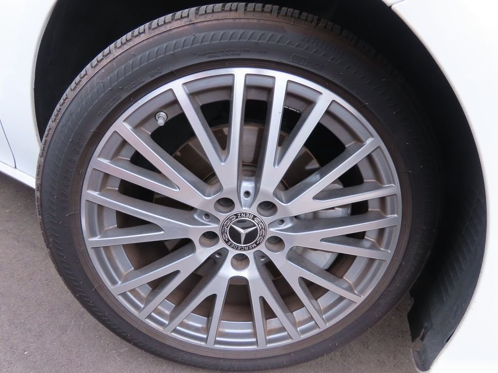 Used 2023  Mercedes-Benz CLA 250 image 18