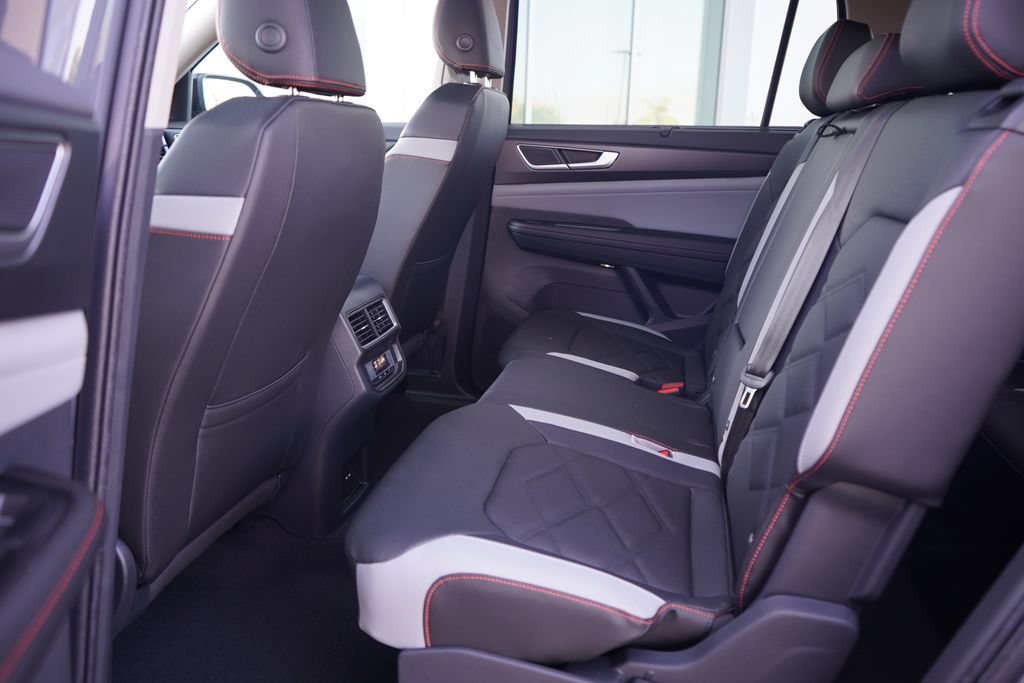 New 2026 Pure Gray Volkswagen Peak Edition image 7