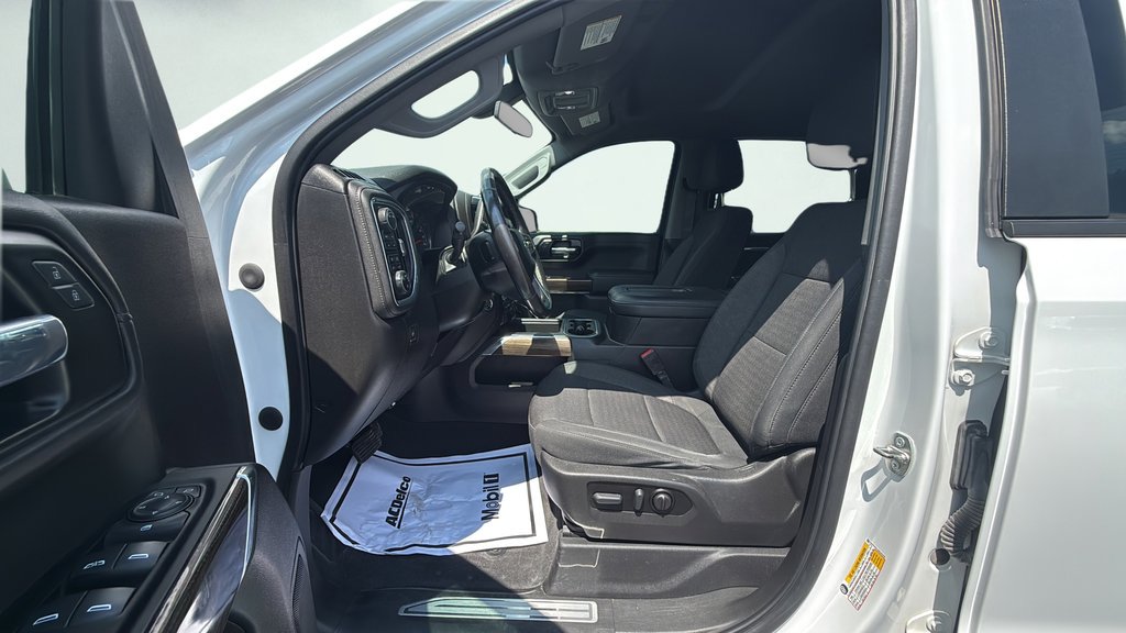 Used 2021 SUMMIT WHITE Chevrolet LT Trail Boss image 21