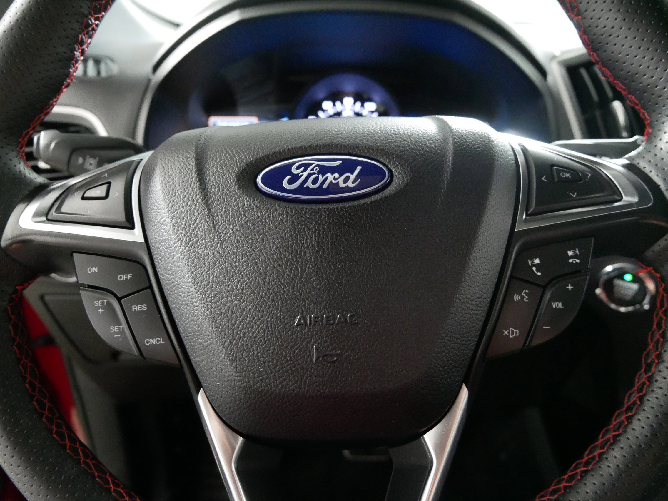 2024 Ford Edge ST-Line - Photo 25