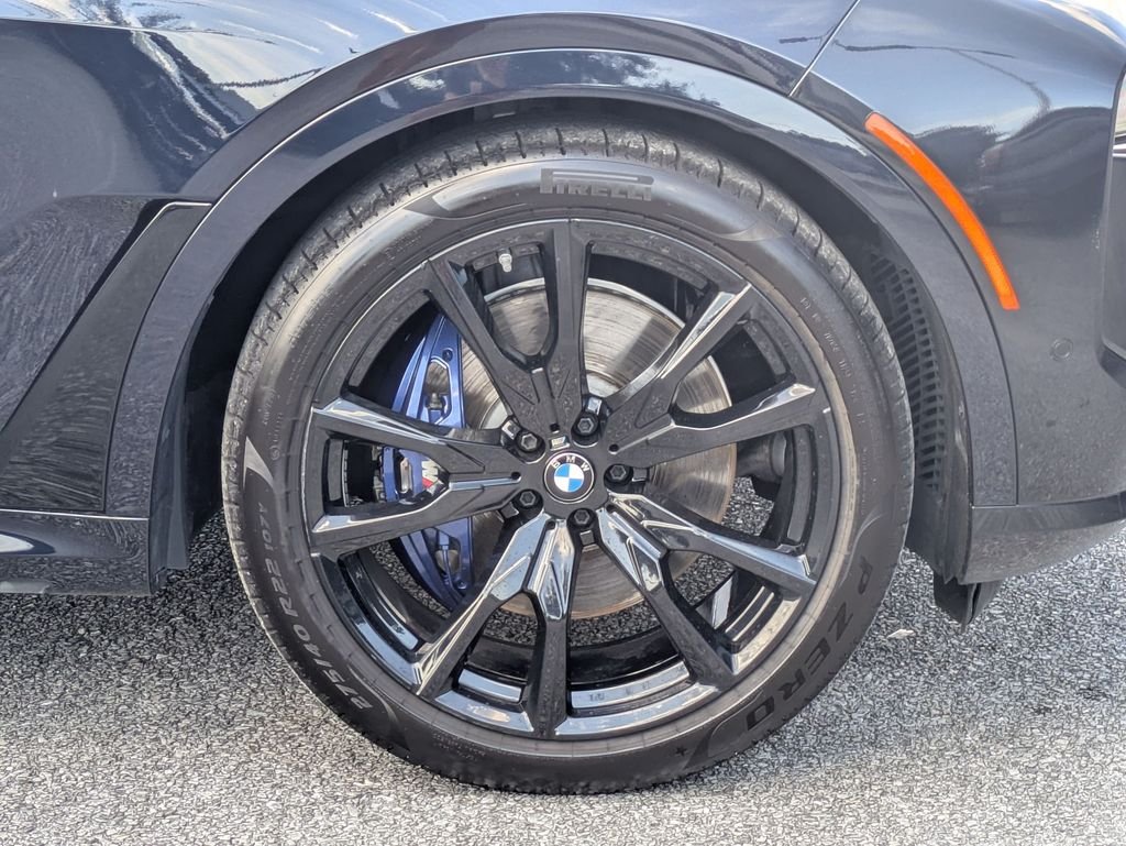 Used 2026 Black BMW xDrive40i image 9