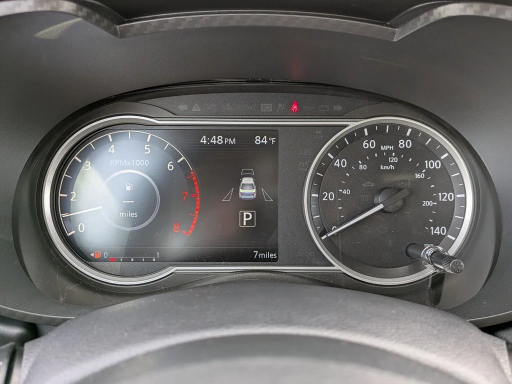 2025 Nissan Versa Sedan SR - Photo 25