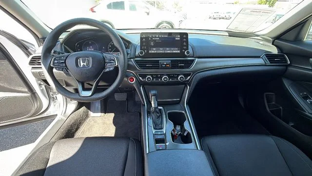 Used 2021 Silver Honda LX image 17