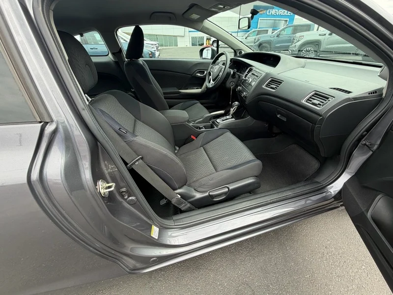 Used 2014 Gray Honda LX image 17